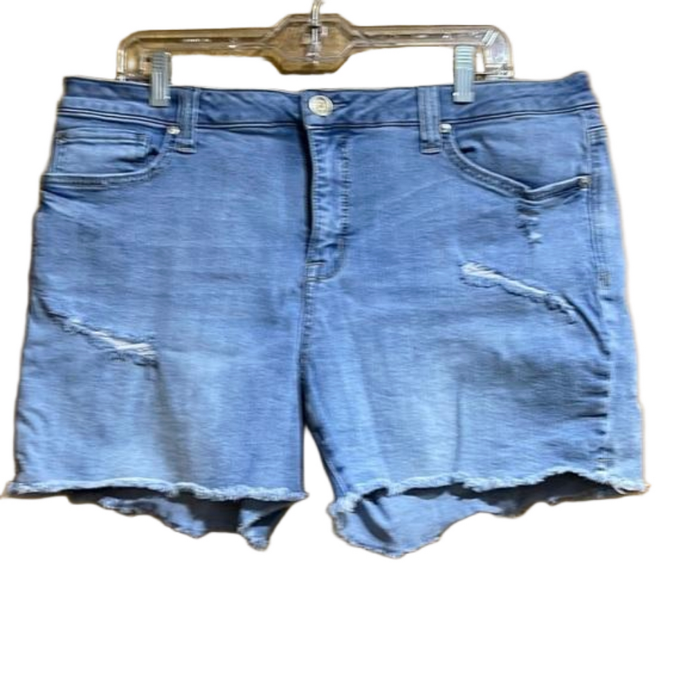 Seven7 Distressed Denim Weekend Plus Size Shorts - EUC